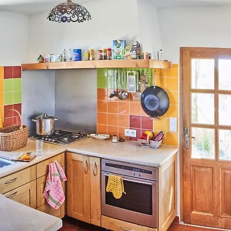 Entre Garrigue Et Potager Bio Holiday home *